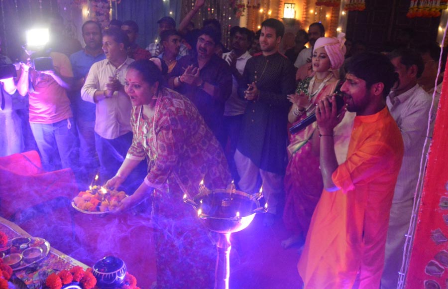 Ganpati Visarjan at Rajan Shahi's Ye Risthey Hai Pyar Ke set