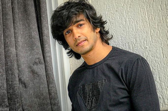 Wow! Check out some of Shantanu Maheshwari's coolest dance poses