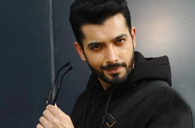 Sharad Malhotra talks about how television actors are being judged to work in OTT and Bollywood, says “Who is anyone to judge if