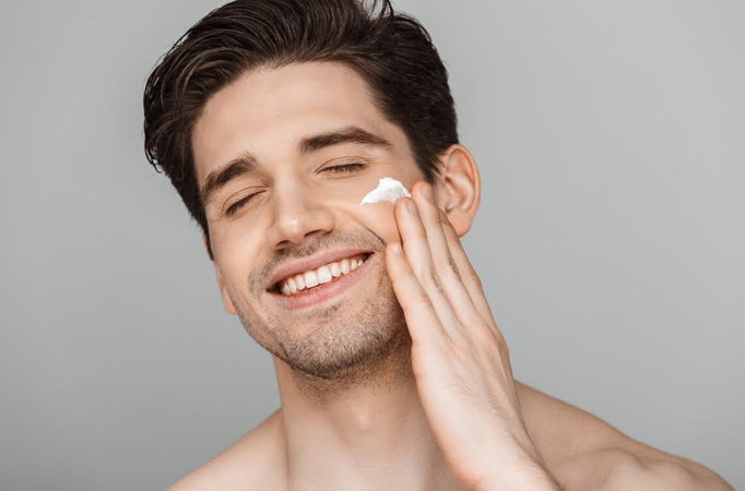Take a look at these healthy skincare tips for men this winter