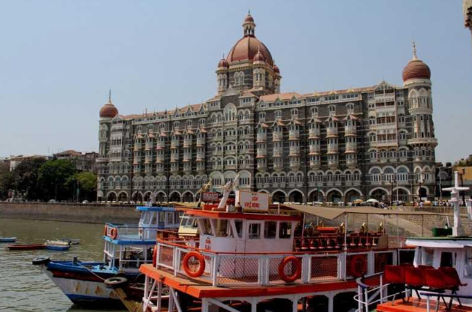 Check out these enchanting ferry boat rides in India to have some romantic time with your beau 