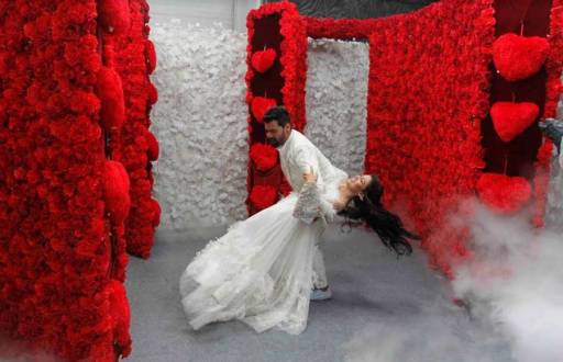 Shabir Ahluwalia and Sriti Jha redefine romance  