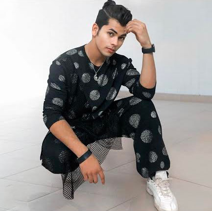 Siddharth Nigam WANTS to GO BACK IN TIME and do THIS