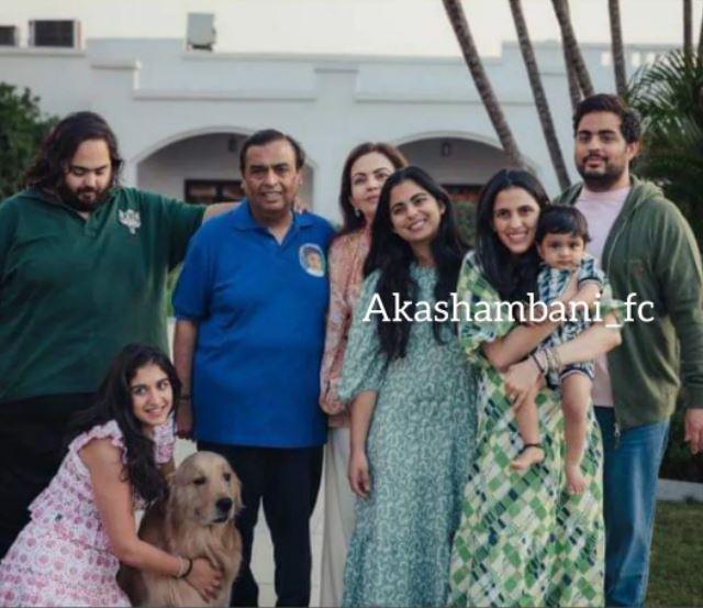 Kokilaben Ambani's birthday featured a unique cake, which showcased her  love for each and every member of her family. Check out full… | Instagram
