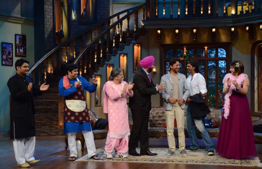 Arjun Rampal and Irrfan Khan with Comedy Nights with Kapil family