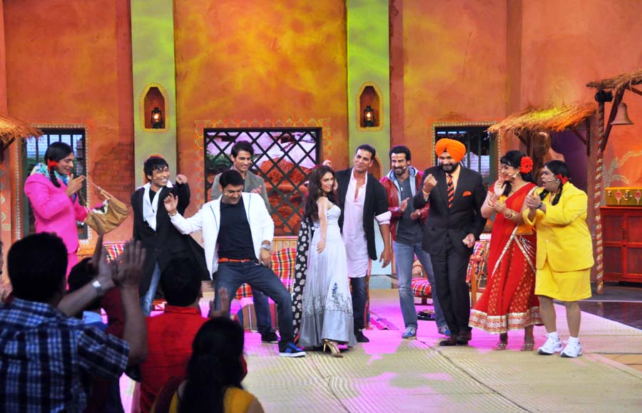 The cast of Boss on the sets of Comedy Nights with Kapil