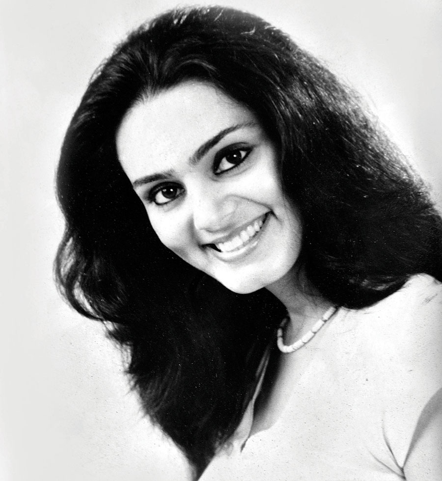 Must See: Unseen pictures of 'brave heart' Neerja Bhanot