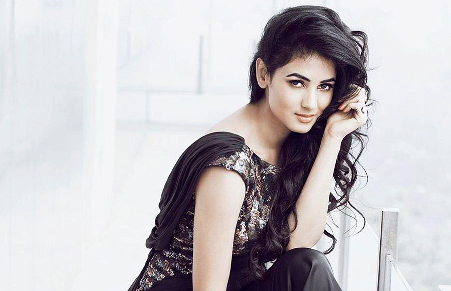 Sonal Chauhan's house in Greater Noida was broken into late on March 12, 2015. The burglars made off with cash and jewellery worth Rs 40 lakh as well as Sonal's Miss World Tourism crown worth Rs 3.5 lakh. An FIR was lodged against unidentified persons at Kasna police station.