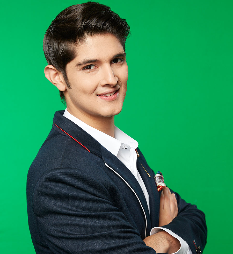 Rohan Mehra: His chocolate boy looks have earned him a very strong female fan following. But will he be able to charm the ladies inside the house? 
