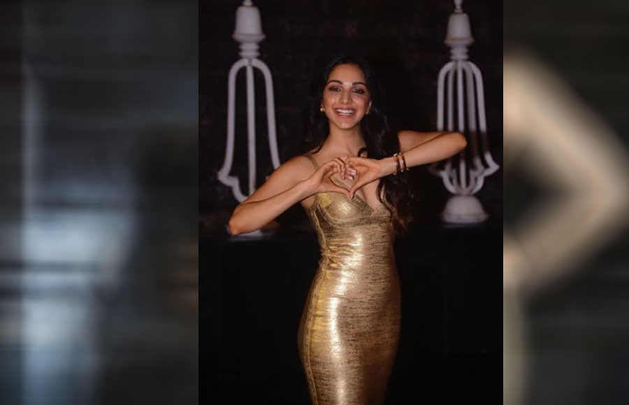 Lust Stories actor Kiara Advani's B'day bash saw Bollywood stars rolling! 
