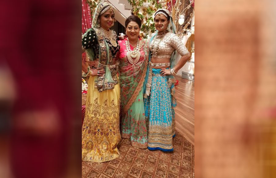 In pics: Wedding celebration on the sets of Yeh Rishta 