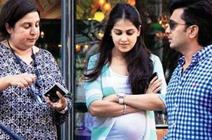 Genelia Deshmukh pregnant; spotted with a baby bump