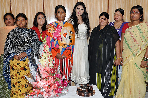Sherlyn Chopras celebrates her birthday with the sex workers at Kamathipura
