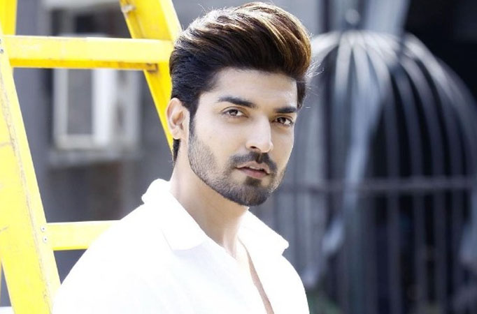 Handsome! Gurmeet Chaudhary looks charming as ever in these classy shades, take a look