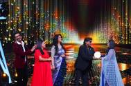 Indian Playback Singer Shabbir Kumar along with Padmini Kolhapure & Sayii Kamble give a mesmerizing performance on 'Tumse milkar