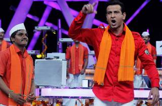 Ronit Roy sports a cool dude 
