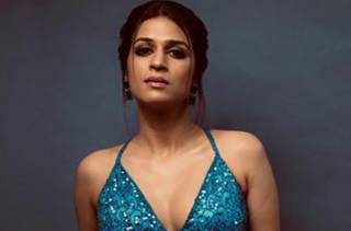Sexy! Shraddha Das looks super hot in these pictures, take a look