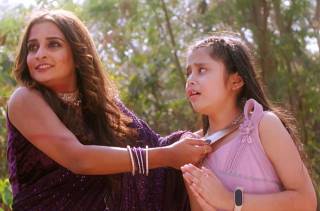 Pyar Ka Pehla Naam Radha Mohan Spoiler: Damini gears up to shoot Radha