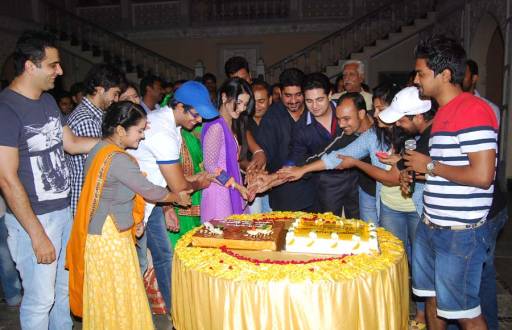 Cake cutting ceremony: Yeh Rishta Kya Kehla Hai completes 1400 episodes