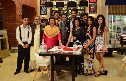 Karan Kundra's 'birthday' celebration on his show's set