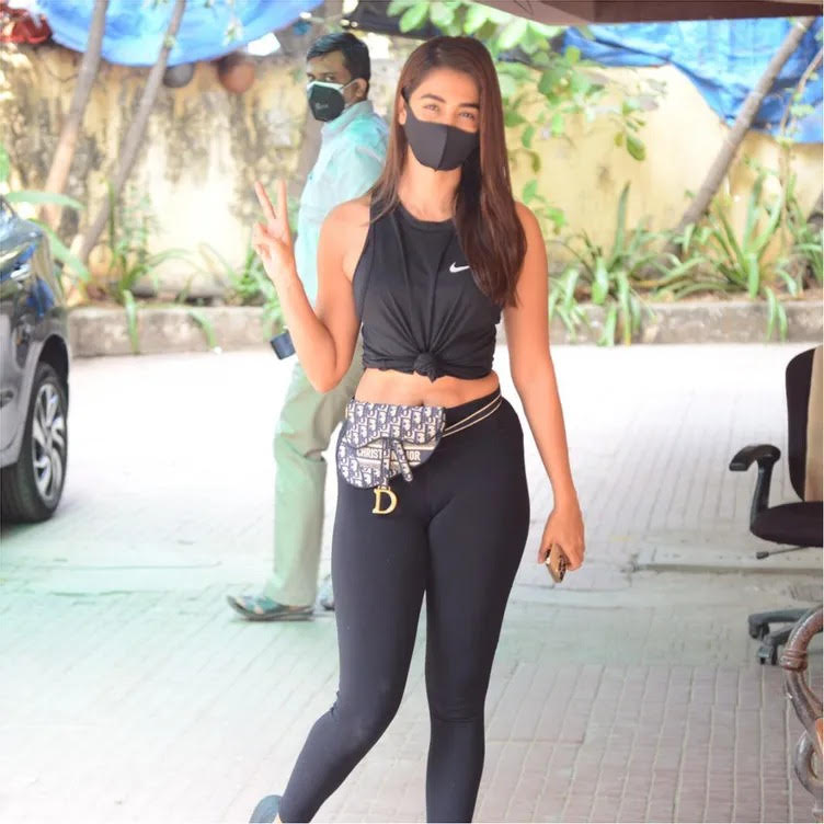 Hotness Alert! Check out the Gym wear looks of Radhe Shyam actress